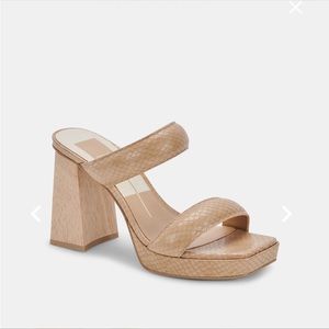 dolce vita Atlas Heels